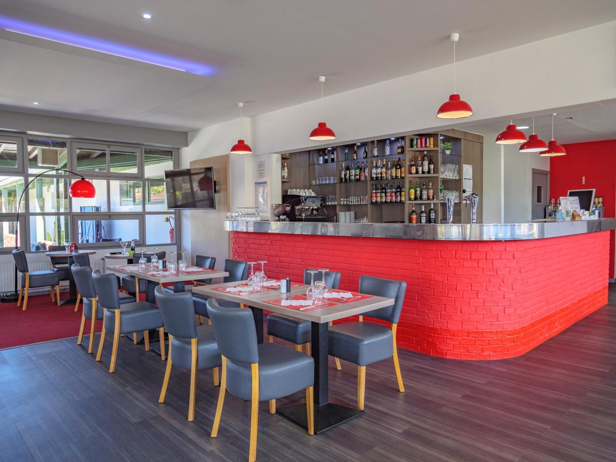 Hotel Restaurant Les Jardins D'Épône Εξωτερικό φωτογραφία